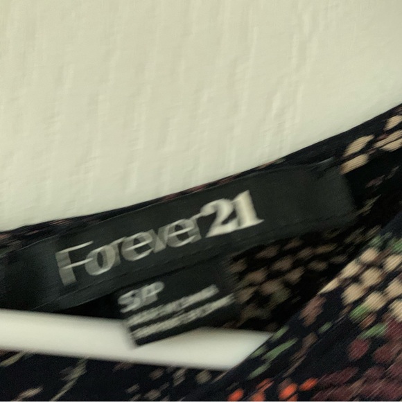 Long sleeve floral dress - Picture 6 of 7